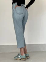 بدون دسته بندی شلوار جین چیل کات آبی روشن شیک
